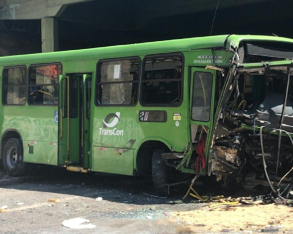 onibus cai de ponte bh 02 tn