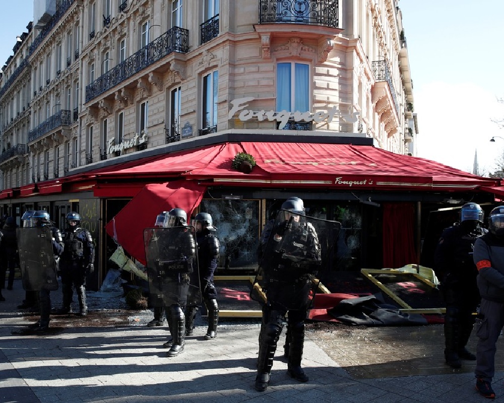 confronto paris 02 tn