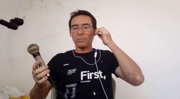 Licínio de Almeida no campo das composições.