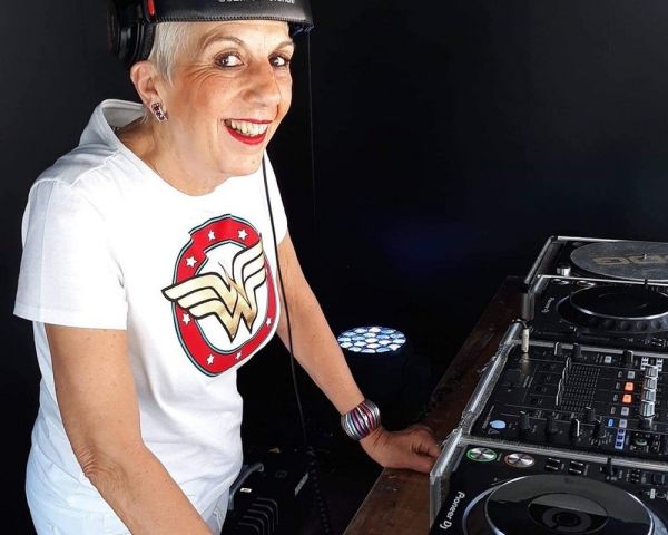 Sonia Abreu, conhecida como a primeira DJ do Brasil, morre aos 67 anos
