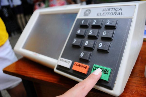 Eleições 2020: eleitor sem máscara não poderá acessar local de votação, diz TSE