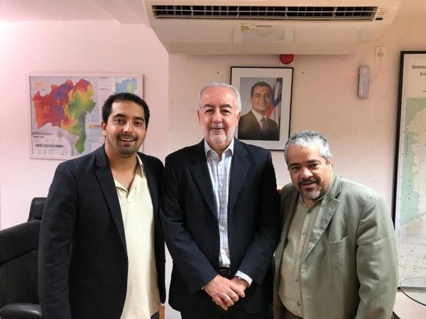 Licínio de Almeida : Prefeito Frederico Vasconcelos Solicita Pavimentação Asfáltica da av ACM.