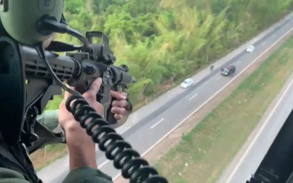 Com viatura e helicóptero, PM persegue e consegue prender na BR-060 suspeito de roubar carro no DF