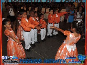 13/12/2013 - Formatura da Creche Paraiso Infantil