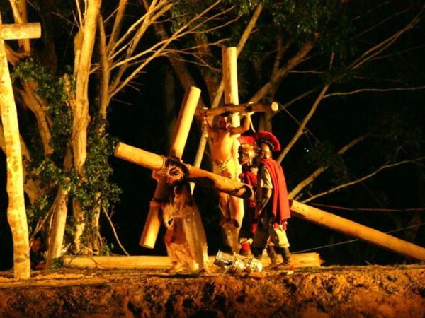 Católicos poderão acompanhar as celebrações da Semana Santa pelas redes sociais; programação