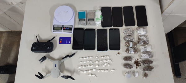 Pol&iacute;cia resgata sete menores em situa&ccedil;&atilde;o prec&aacute;ria e prende suspeitos de tr&aacute;fico em Caetit&eacute;