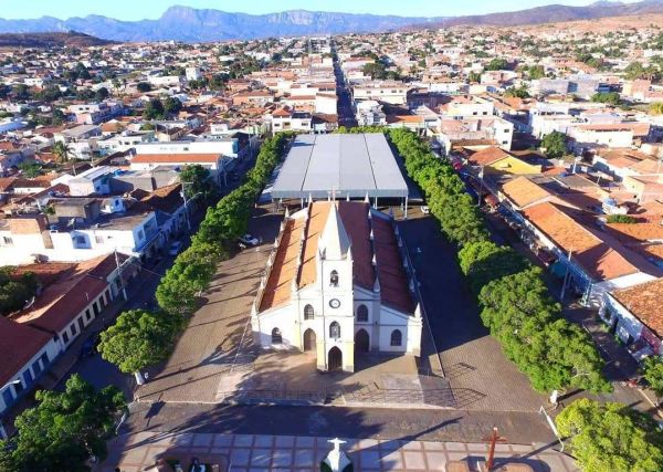 Mato Verde Mg: TRAG&Eacute;DIA FAMILIAR | Adolescente mata irm&atilde;o de 10 anos e esconde corpo no quintal de c