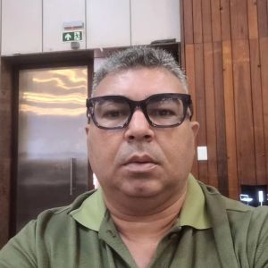 Cacul&eacute;: Secret&aacute;rio Adailton Cotrim teria atestado que funcion&aacute;ria trabalhou mais de 35 horas por dia