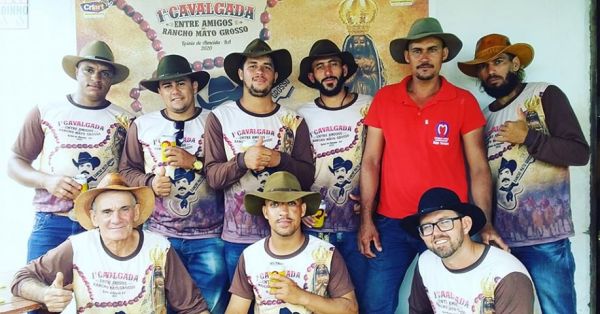 Licínio de Almeida .: 1ª Cavalgada Entre Amigos da Cachoeira a Fazenda Varginha.