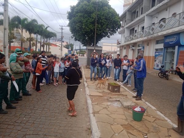 Licínio de Almeida: Gesto Simbólico Marca o Dia do Meio Ambiente no Município.