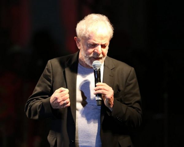 Polícia Federal indicia Lula, Palocci e outras duas pessoas em investigação sobre doações da Odebrec
