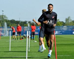 PSG quer 100 milhões de euros e mais dois jogadores do Barça por Neymar, diz jornal