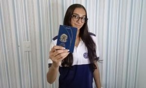 Primeira da família a concluir ensino médio, estudante baiana representa Brasil em festival de inova