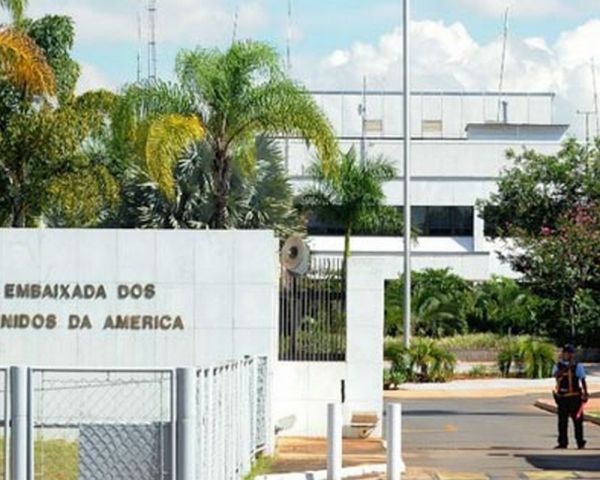 EUA pedem a americanos no Brasil &#039;cuidado extra&#039; por tensão com Irã