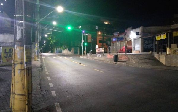 Novo decreto suspende toque de recolher na Bahia; proibição de shows e festas está mantida