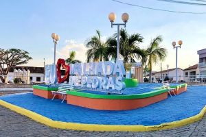 Malhada de Pedras : Idoso é atingido com múltiplas facadas dentro de bar