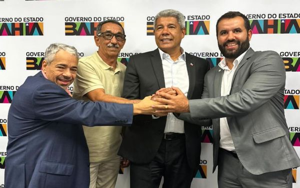 Fabr&iacute;cio Falc&atilde;o garante novos equipamentos para a sa&uacute;de de Jacaraci