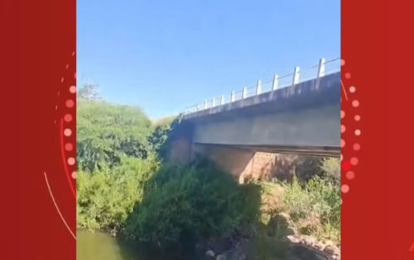 Três pessoas morrem após carro cair de ponte no sudoeste da Bahia; motorista ficou em estado grave