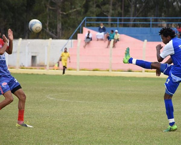 Licínio de Almeida .: Informe Cidade vence Jacaraci por 2×0 e assume liderança do Grupo “A” no Regio