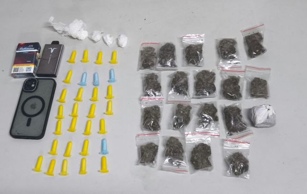 POL&Iacute;CIA MILITAR PRENDE TRAFICANTE DE DROGAS EM LIC&Iacute;NIO DE ALMEIDA