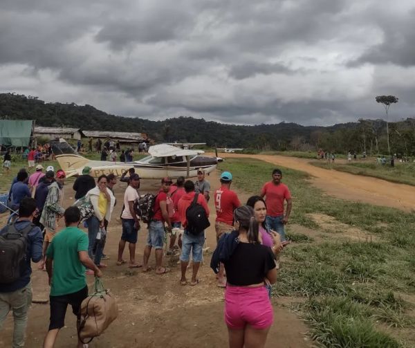 Com espaço aéreo fechado, garimpeiros não conseguem voos clandestinos para sair da Terra Yanomami