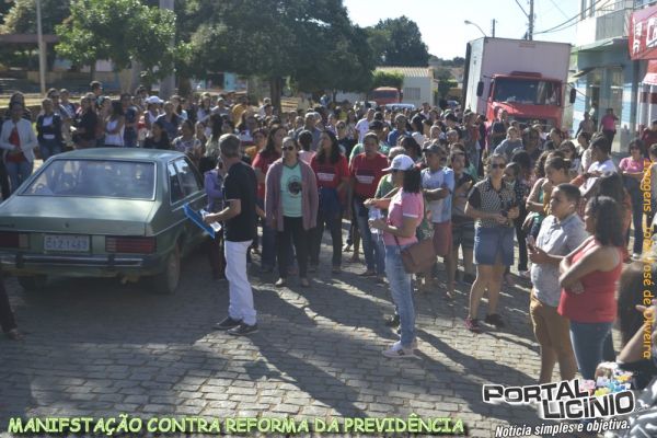 Licinienses Fazem Protestos Contra Reforma da Previdência e Cortes de Verbas na Educação.