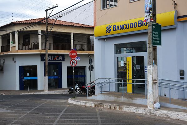 Caculé : Proprietário da lotérica sofre tentativa de homicídio próximo a Caixa Econômica.