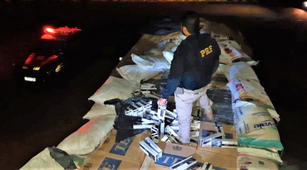 Uandi: Duzentas e cinquenta mil maços de cigarros contrabandeados são encontrados escondidos em carg