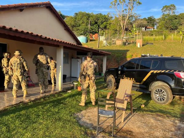 Homem apontado como maior chefe de facção em cidade que vive onda de violência na Bahia é preso em M