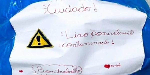 Menina com suspeita de coronavírus põe recado em saco de lixo para alertar garis em SC
