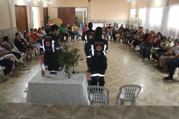 Profissionais da Educa&ccedil;&atilde;o Infantil Recebem Treinamento de Primeiros Socorros em Lic&iacute;nio de Almeida