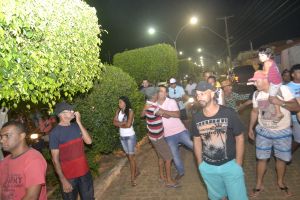 Prefeito Liciniense Entrega Iluminação Dupla No Bairro do Gerais.