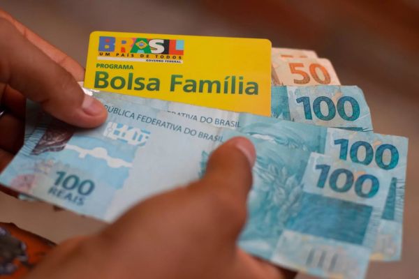 Bolsa Família: primeira rodada de pagamentos começa nesta quarta; veja calendário de janeiro