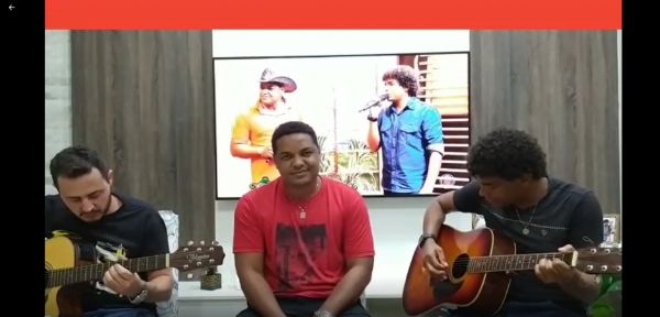 Caculé : Dupla Sertaneja, Lança Músicas em Homenagem a Profissionais ao Momento Em Que Vivemos.