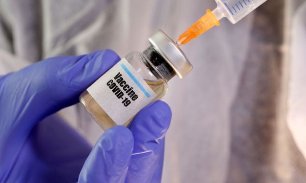 Vacinas contra Covid: imunização em massa já aponta queda de infecções e internações em Israel