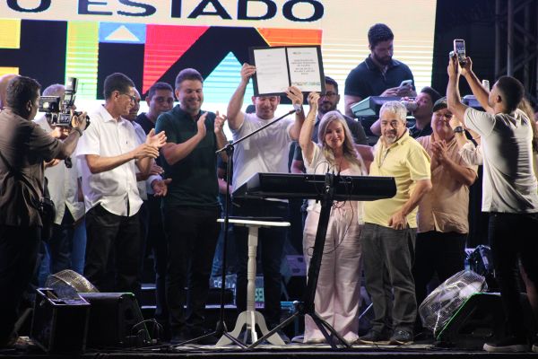 Lic&iacute;nio 64 Anos: Chiquinho Transforma Anivers&aacute;rio da Cidade em Canteiro de Obras com Investimento de