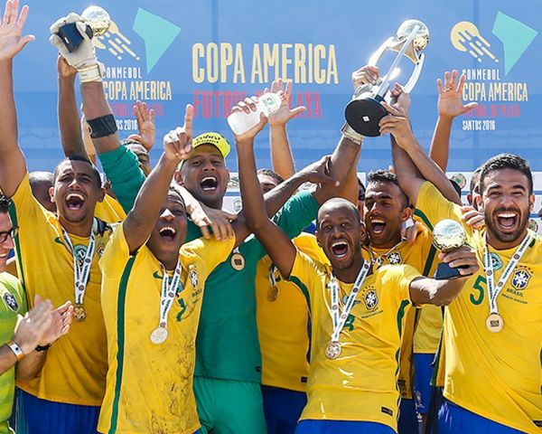 É campeão! Com um a menos no 2º tempo, Brasil vence Peru e conquista sua nona Copa América