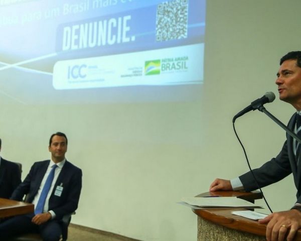 Moro diz que vê com pesar percepção do brasileiro sobre combate à corrupção
